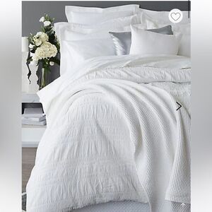 Distinctly Home

Romantique Duvet Cover. Double/ QueenNEW